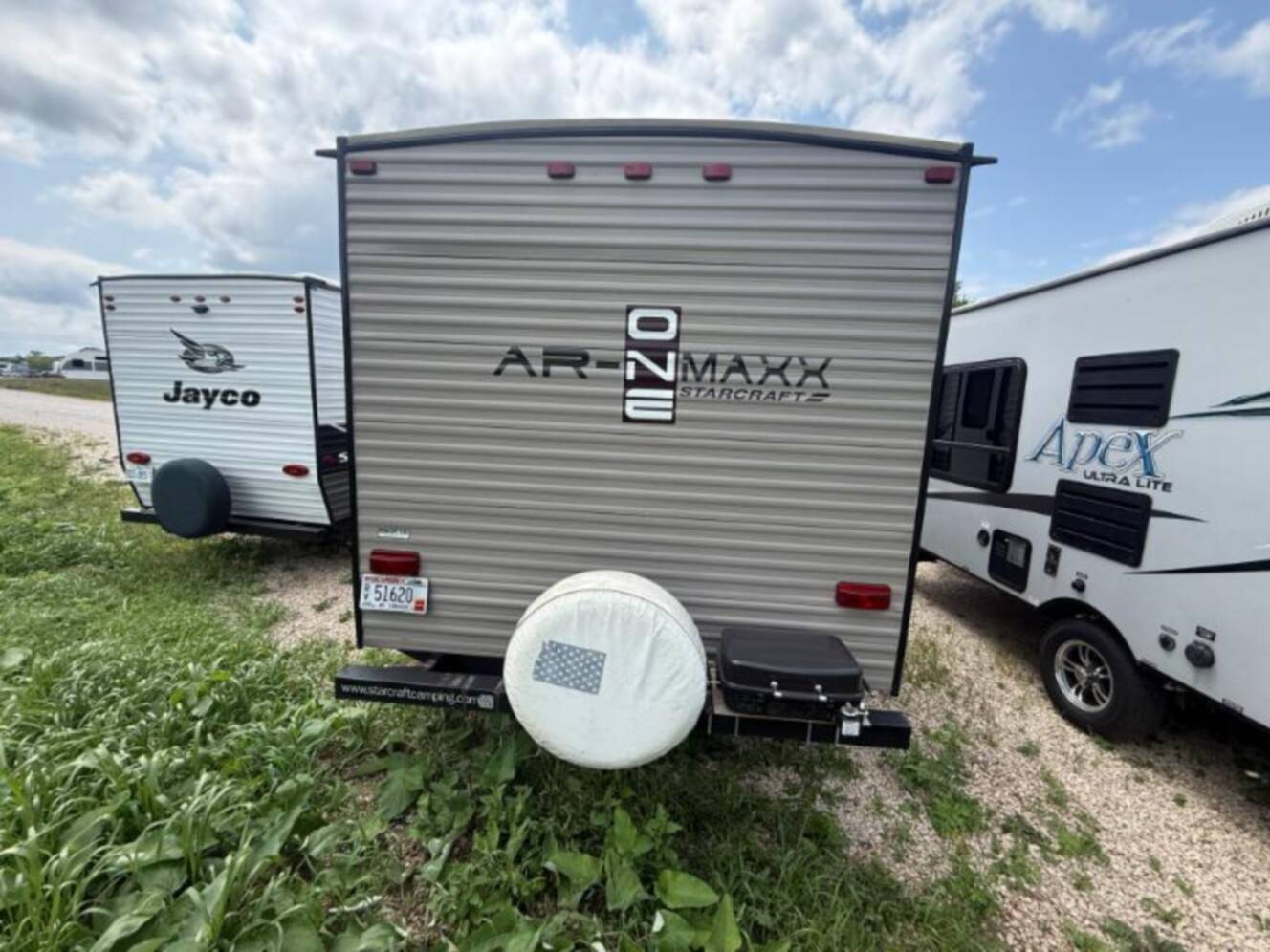 A photo of this 2017 Starcraft AR-ONE MAXX 19BHLE