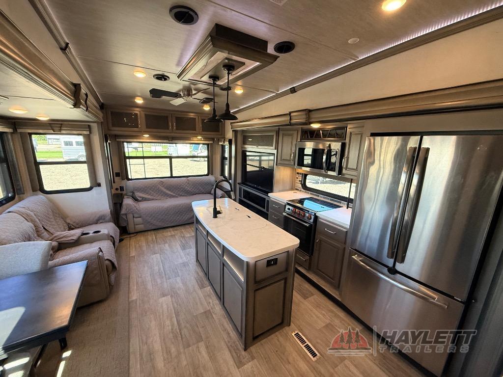 2021 Keystone Rv Montana Legacy 3121RL in coldwater MI