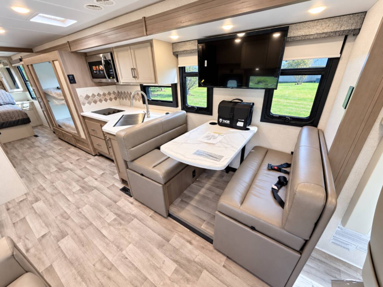 A photo of this 2026 Thor Motor Coach Palazzo 33.5