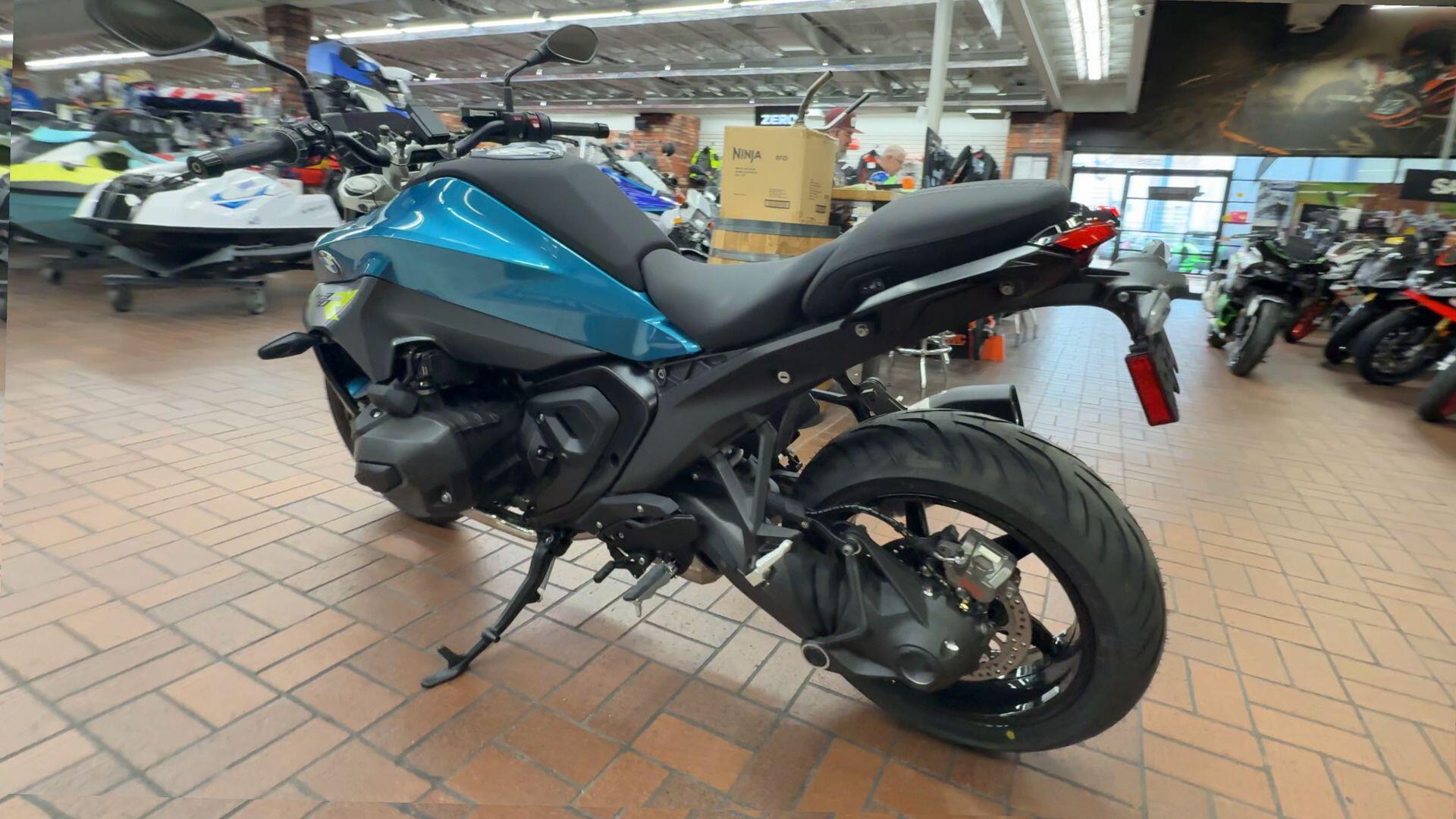 2026 BMW R 1300 R DEMO in Katy, TX