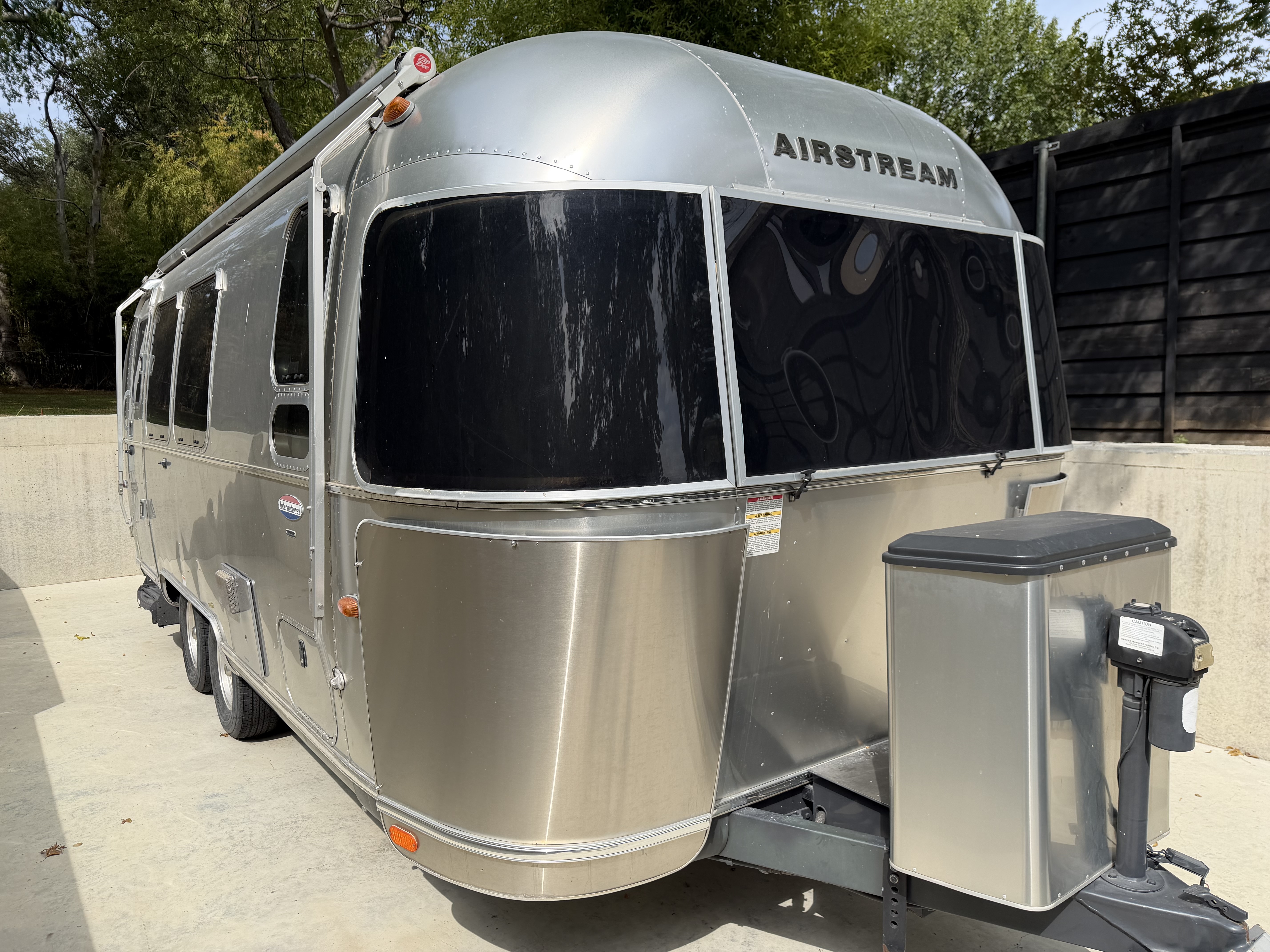 2015 Airstream INTERNATIONAL SIGNATURE 23FB in dallas TX