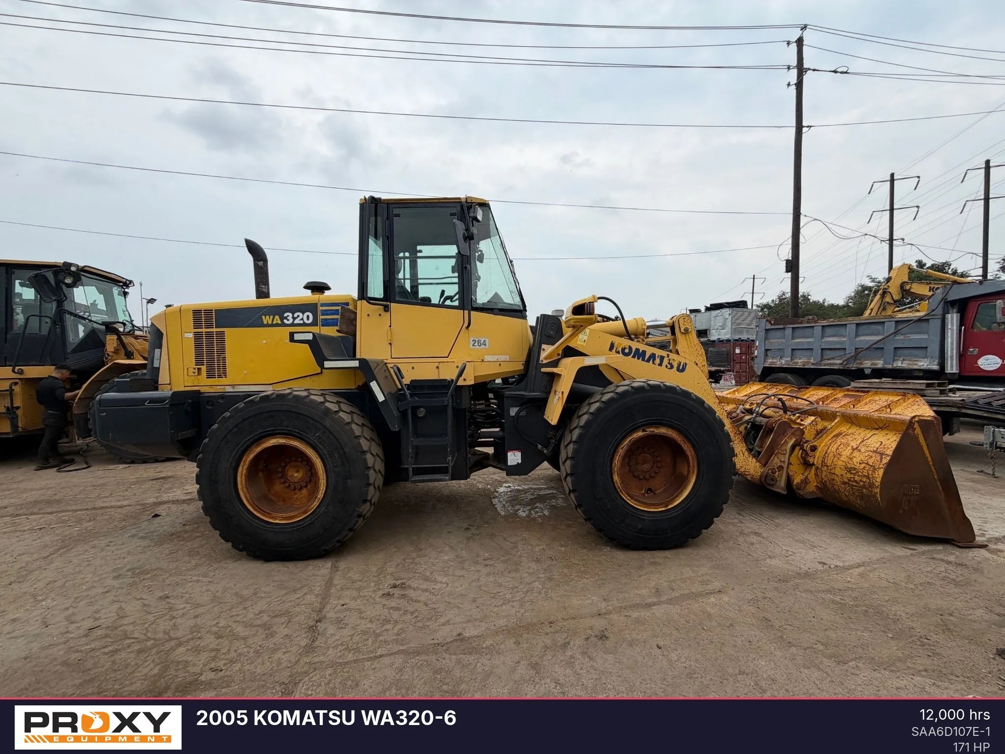 2005 KOMATSU WA320-6 in Newark, NJ
