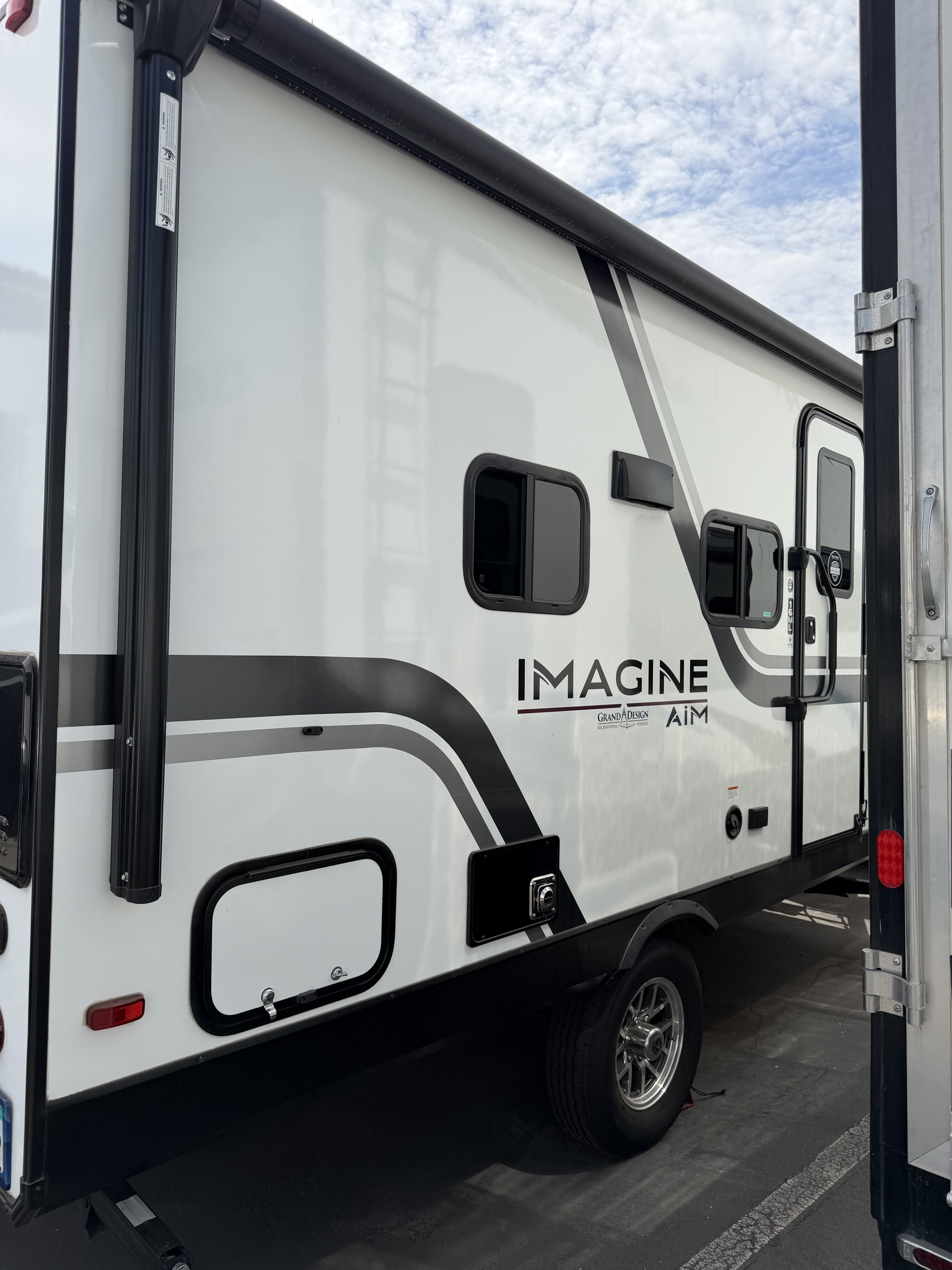 2025 Grand Design IMAGINE AIM 16ML in eastvale CA