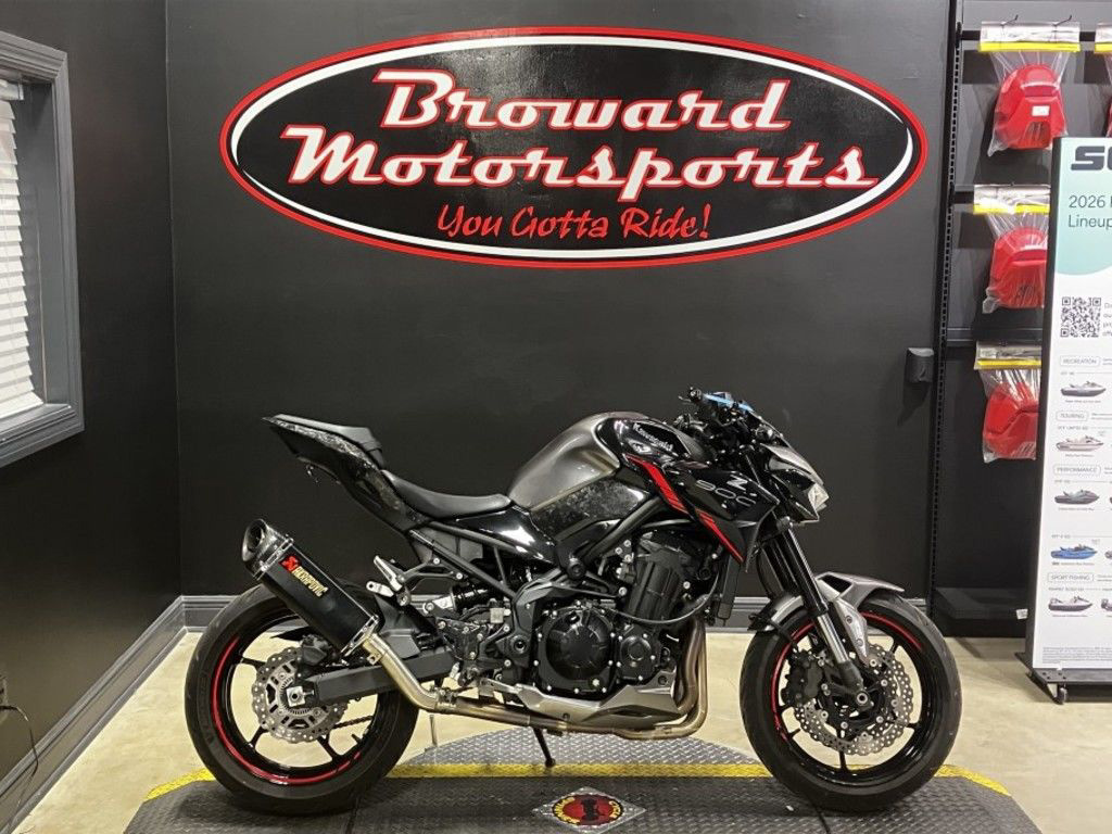 2023 Kawasaki Z900 ABS Metallic Black/Graphite Gray/Flat Black ABS in Port Richey, FL