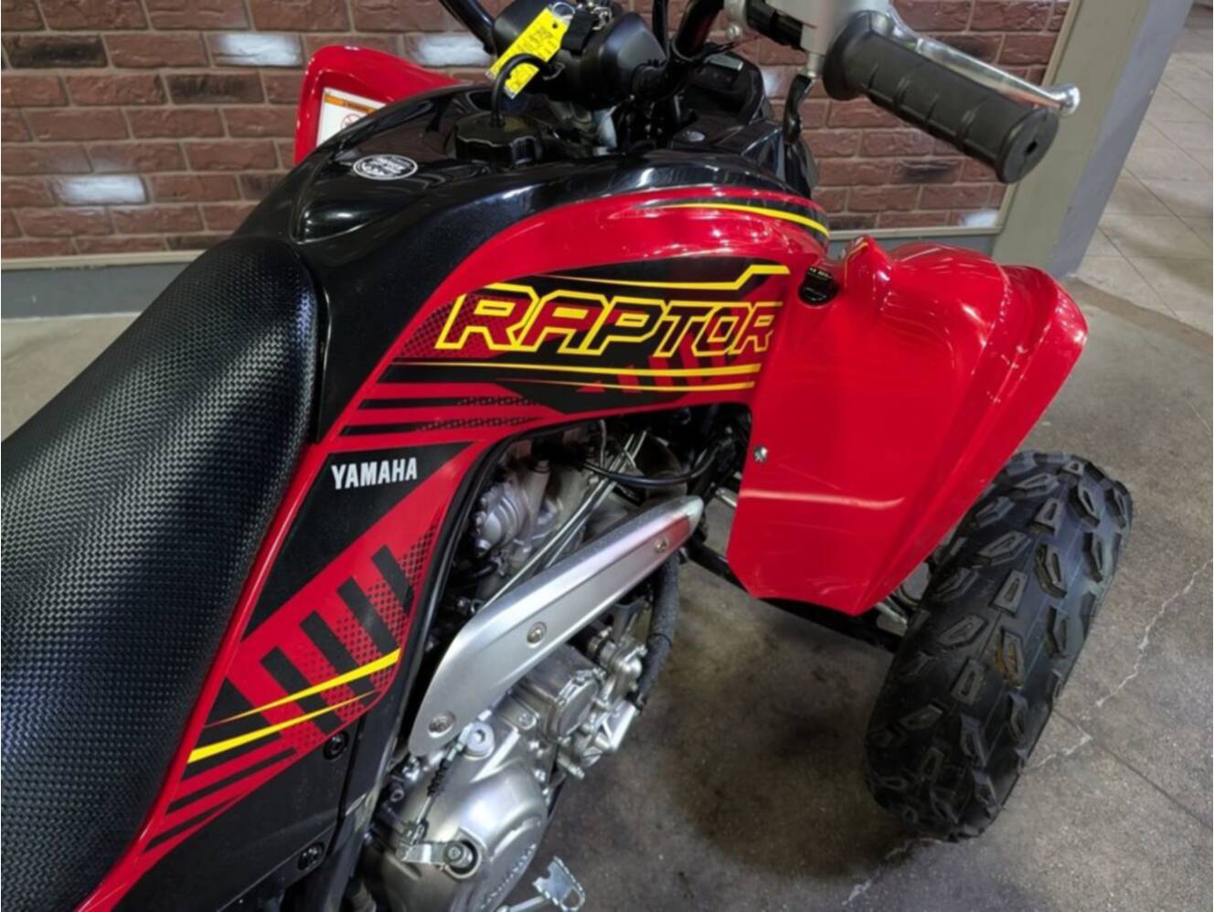 A photo of this 2025 Yamaha Raptor 700R SE