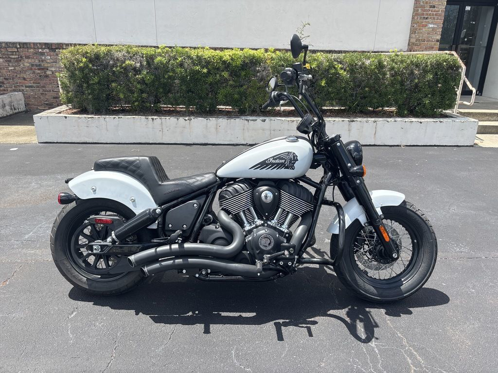 2024 Indian Chief Bobber Ghost White Metallic Smoke BASE in Daytona Beach, FL