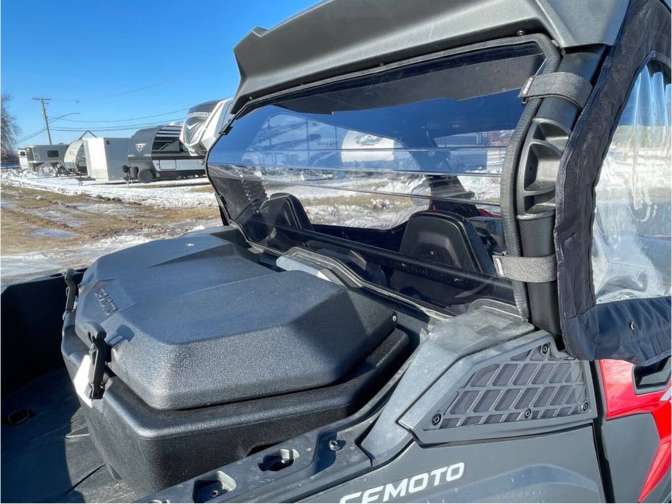 A photo of this 2025 CFMOTO ZFORCE 950 Trail