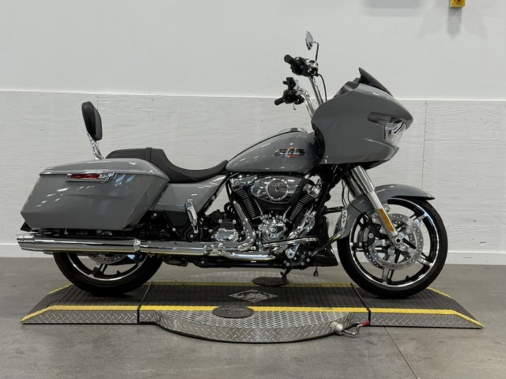 2025 Harley-Davidson  FLTRX - Road Glide Touring motorcycle