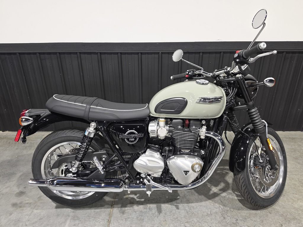 2026 Triumph BONNEVILLE T120 BASE in Camp Hill, PA