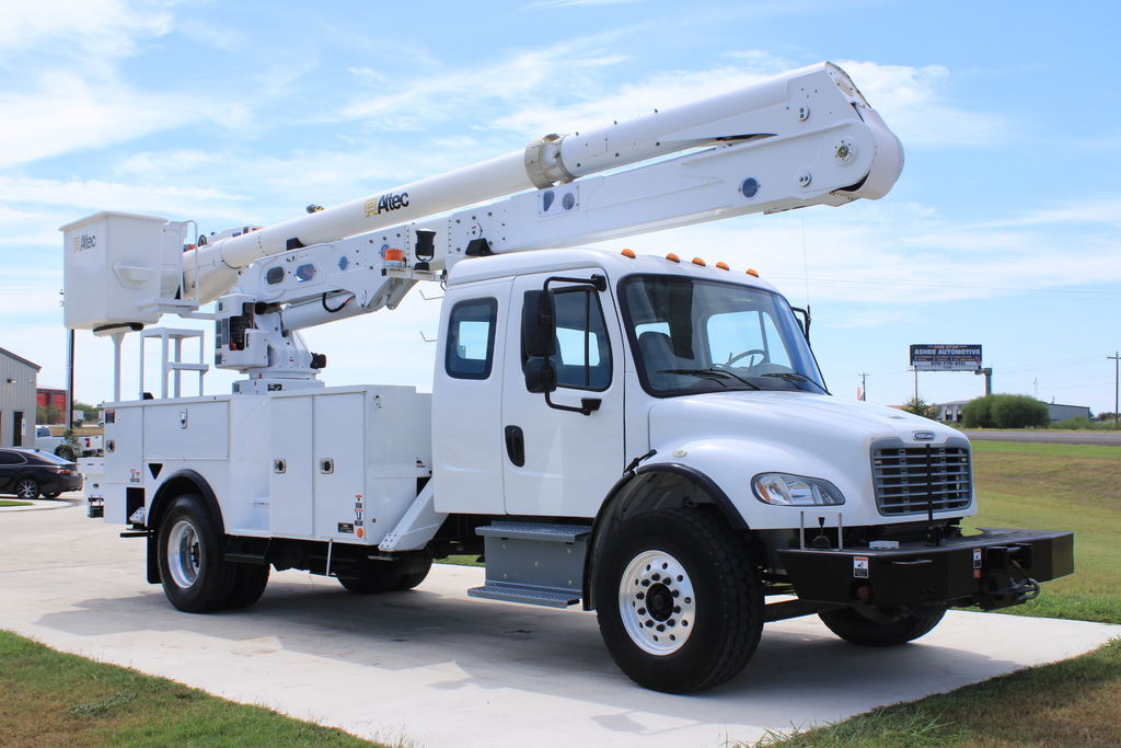 2019 Freightliner M2 Extended Cab / Altec AN55E in Bryan, TX