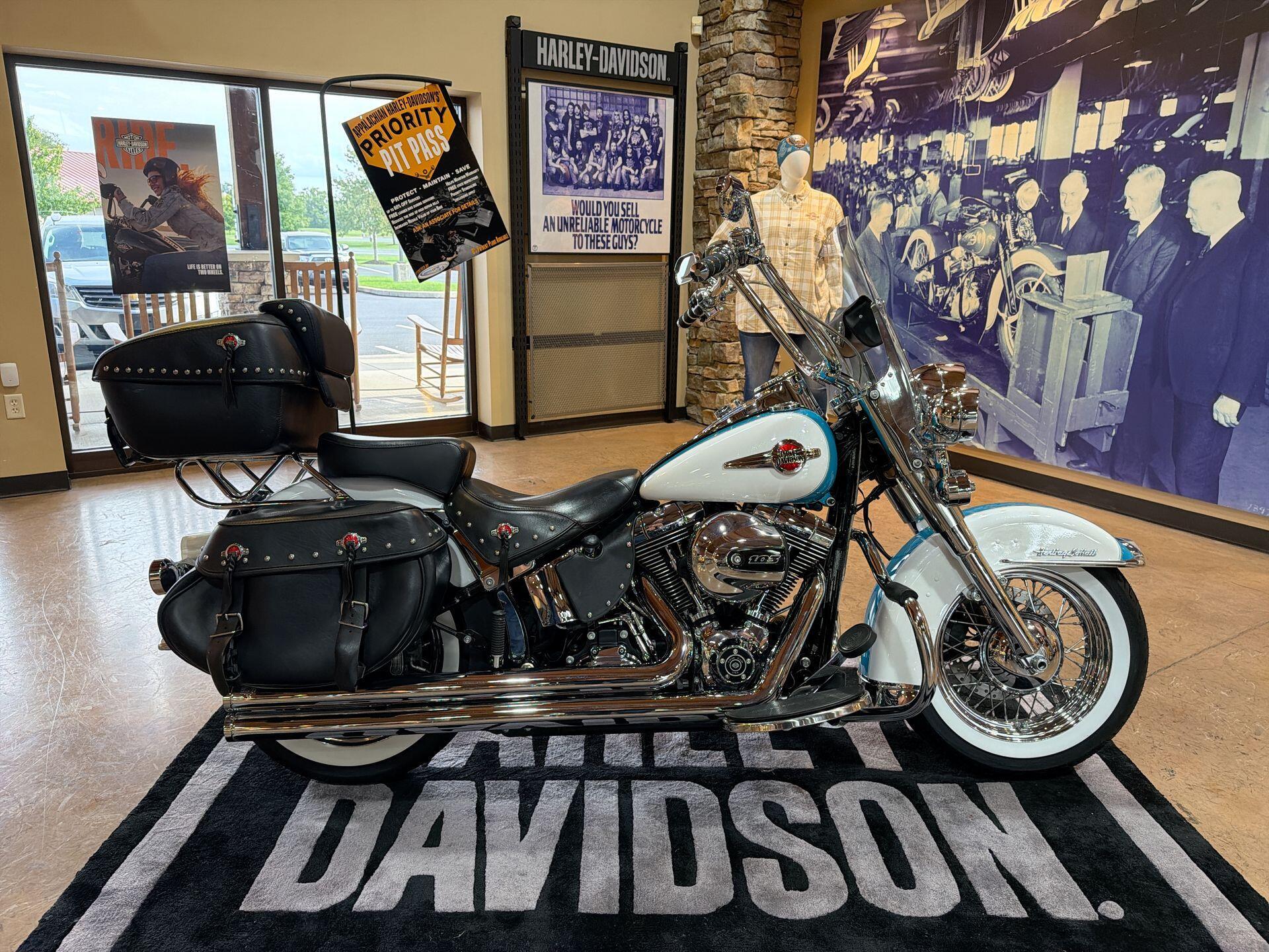 2016 Harley-Davidson Heritage Softail Classic CLASSIC in Mechanicsburg, PA
