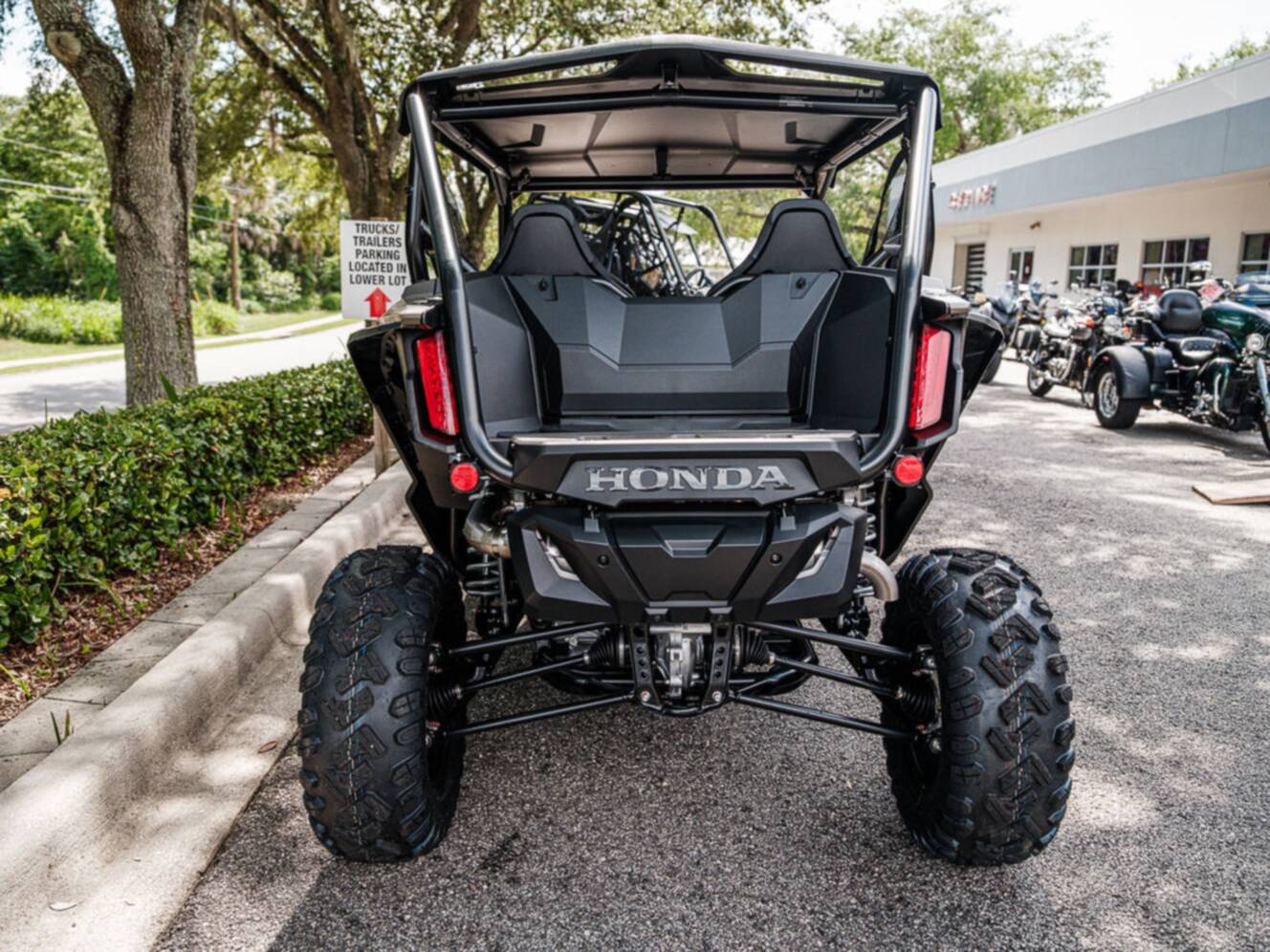 A photo of this 2026 Honda® Talon 1000X FOX Live Valve
