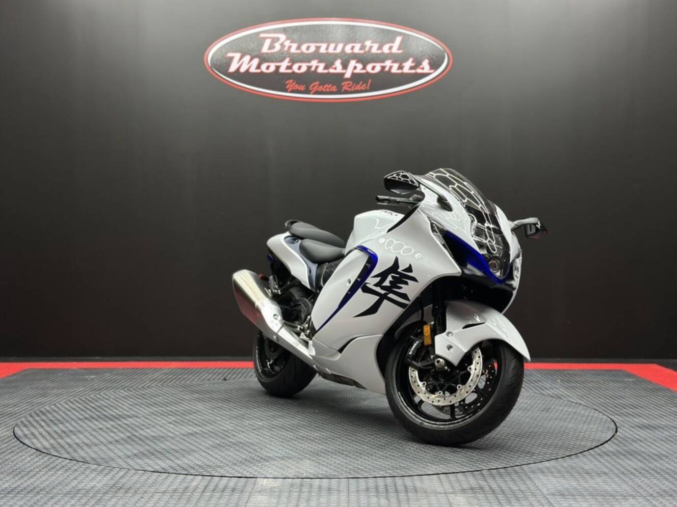 A photo of this 2026 Suzuki Hayabusa