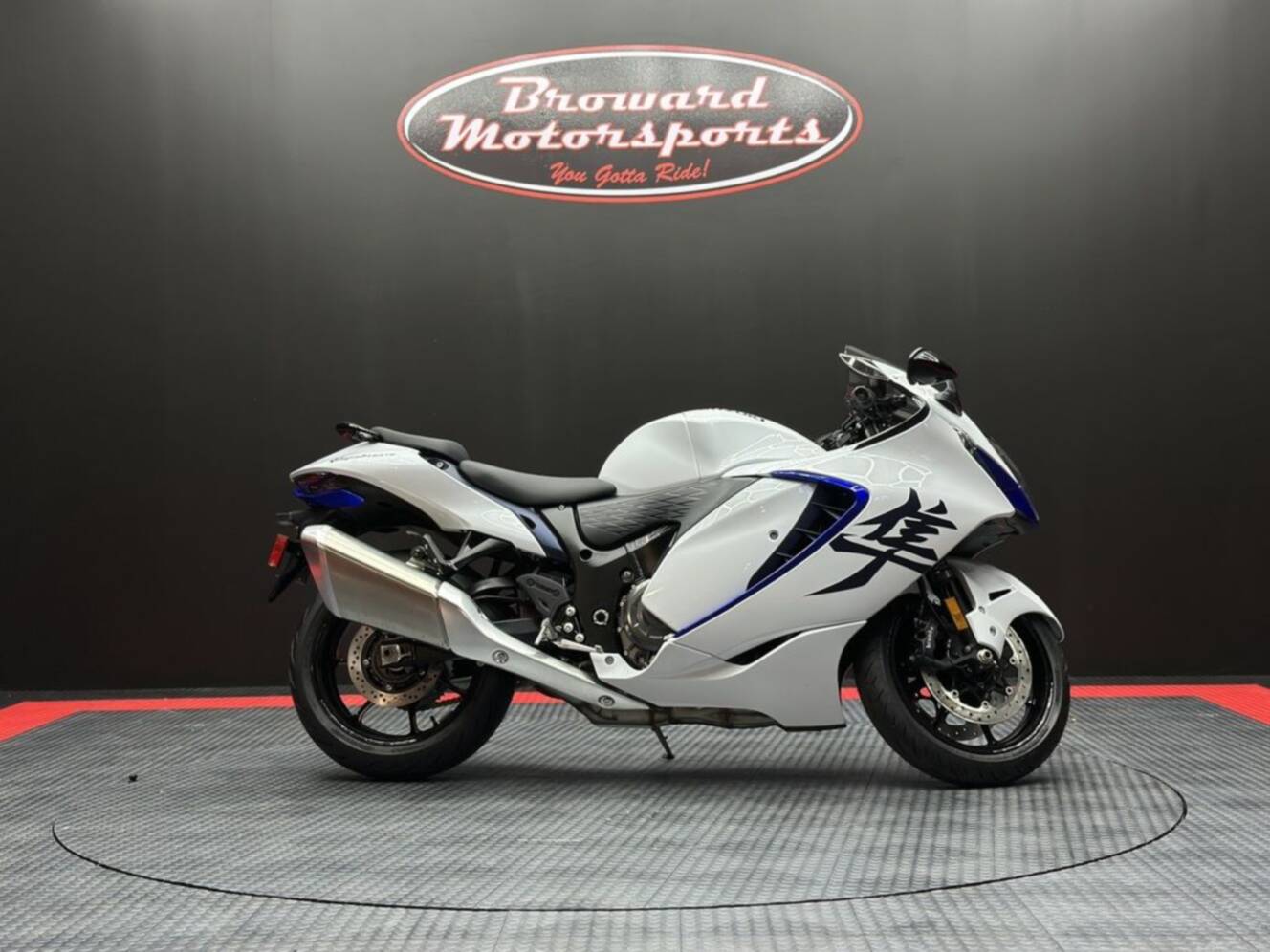 A photo of this 2026 Suzuki Hayabusa