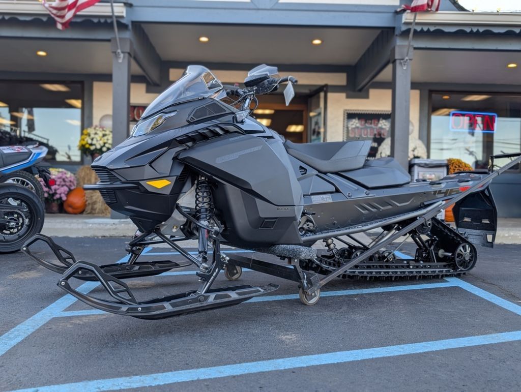 2027 Ski-Doo Backcountry Adrenaline 850 E-TEC® 146 ES Storm 1.5 S_L 850 E-TEC 146 1.5 in brighton MI