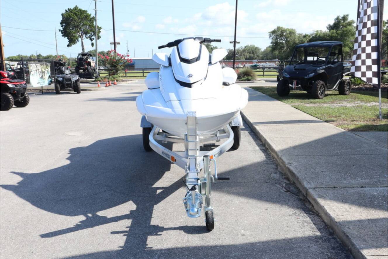 A photo of this 2026 Yamaha Waverunners FX Cruiser SVHO®