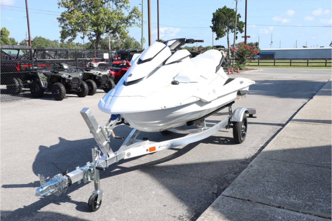 A photo of this 2026 Yamaha Waverunners FX Cruiser SVHO®