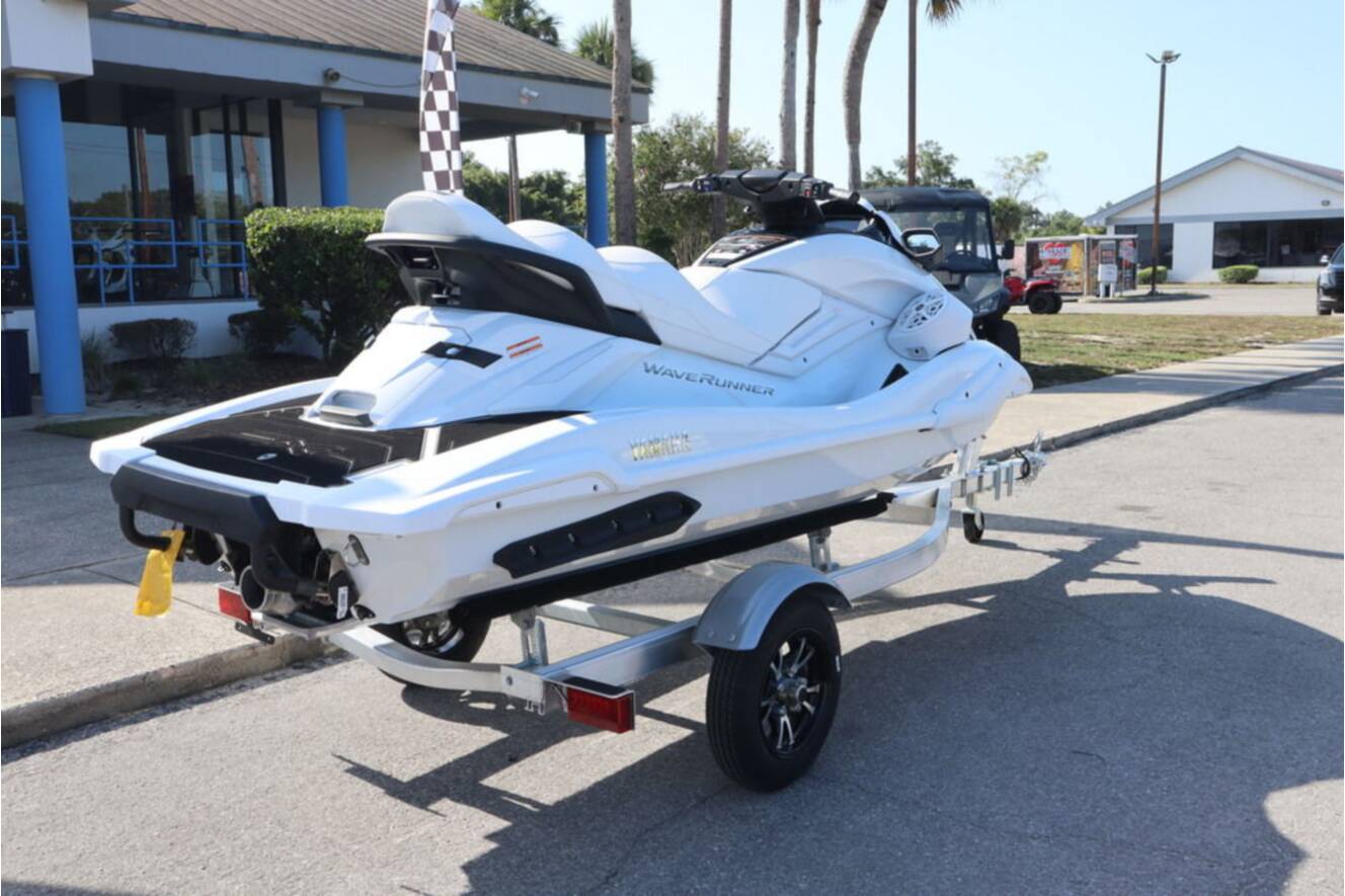 A photo of this 2026 Yamaha Waverunners FX Cruiser SVHO®
