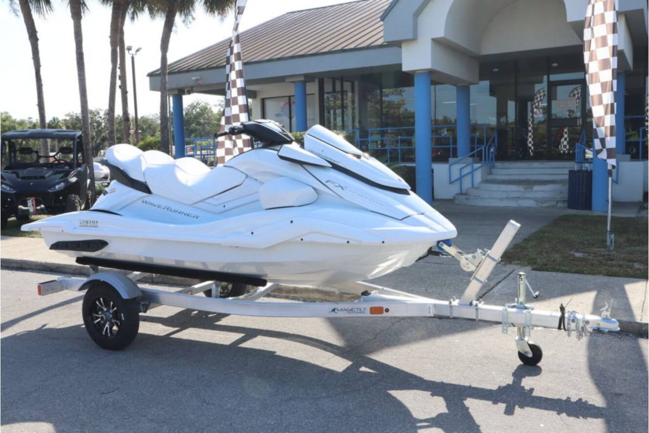 A photo of this 2026 Yamaha Waverunners FX Cruiser SVHO®