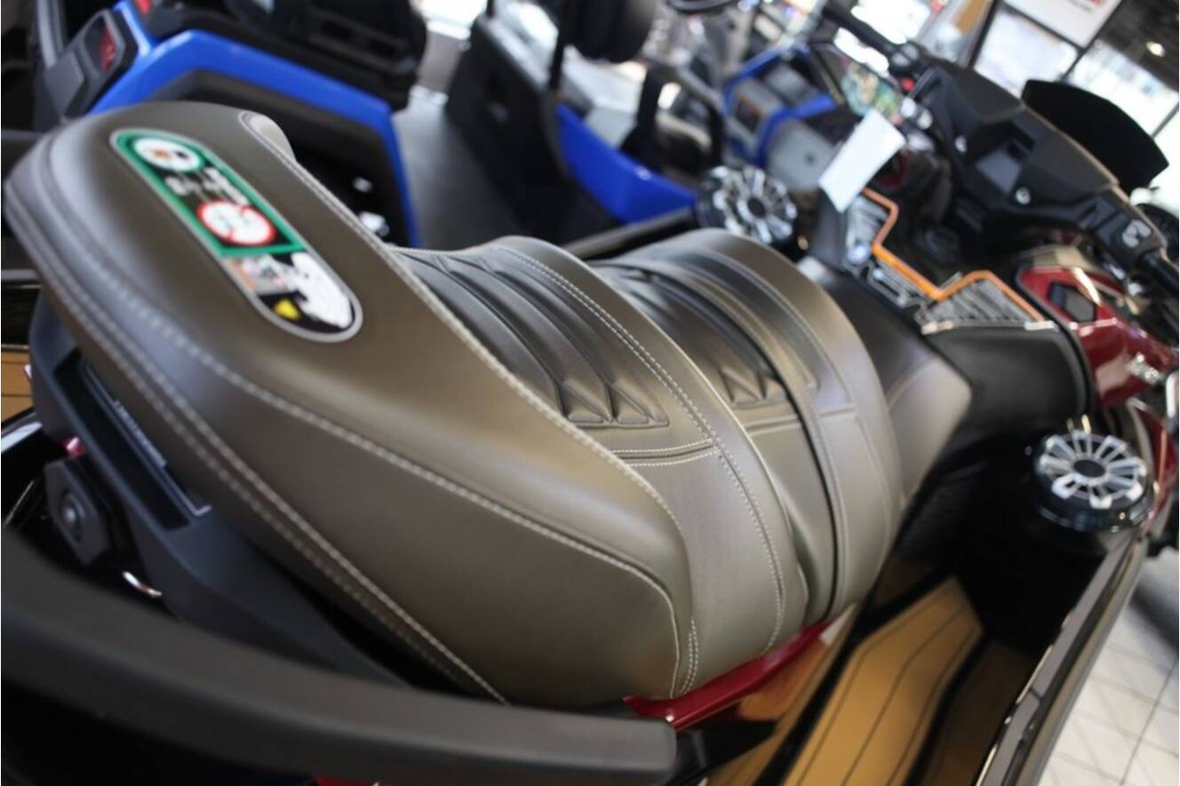 A photo of this 2026 Kawasaki Jet Ski® Ultra® 310 LX