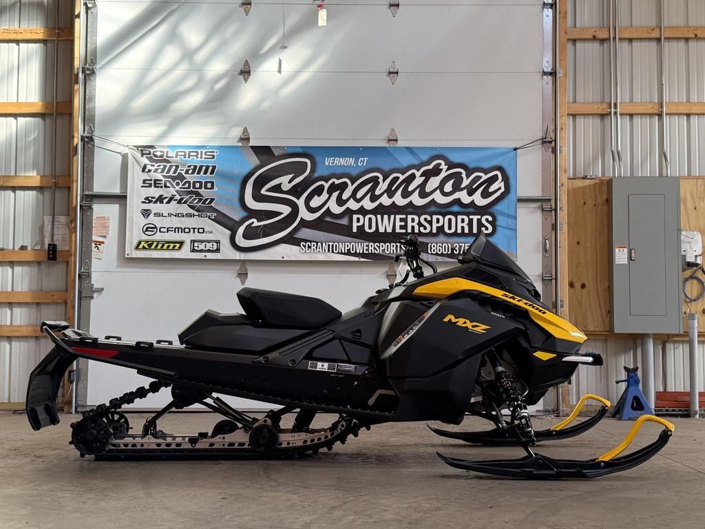 2027 Ski-Doo MXZ Sport 137 600 EFI in vernon CT
