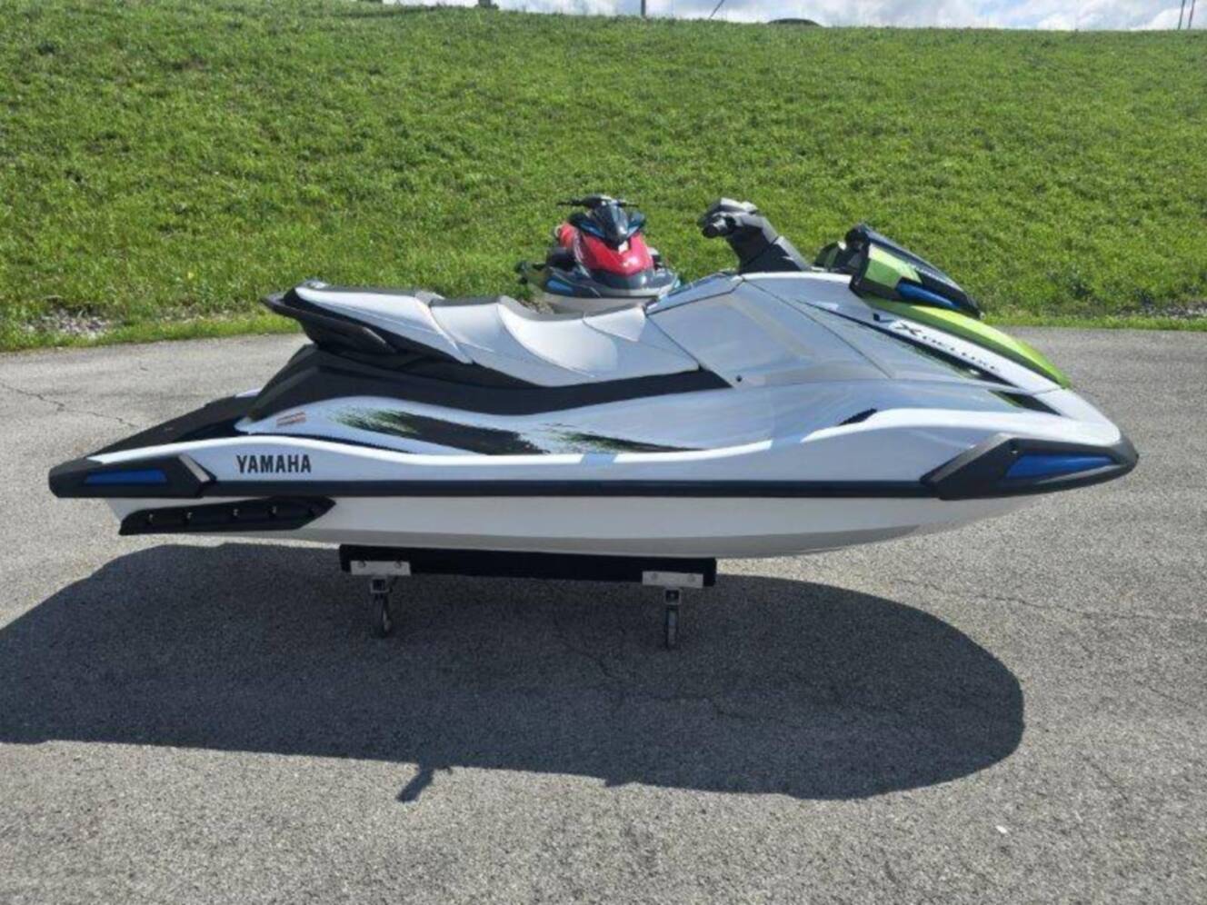 A photo of this 2026 Yamaha Waverunner VX Deluxe