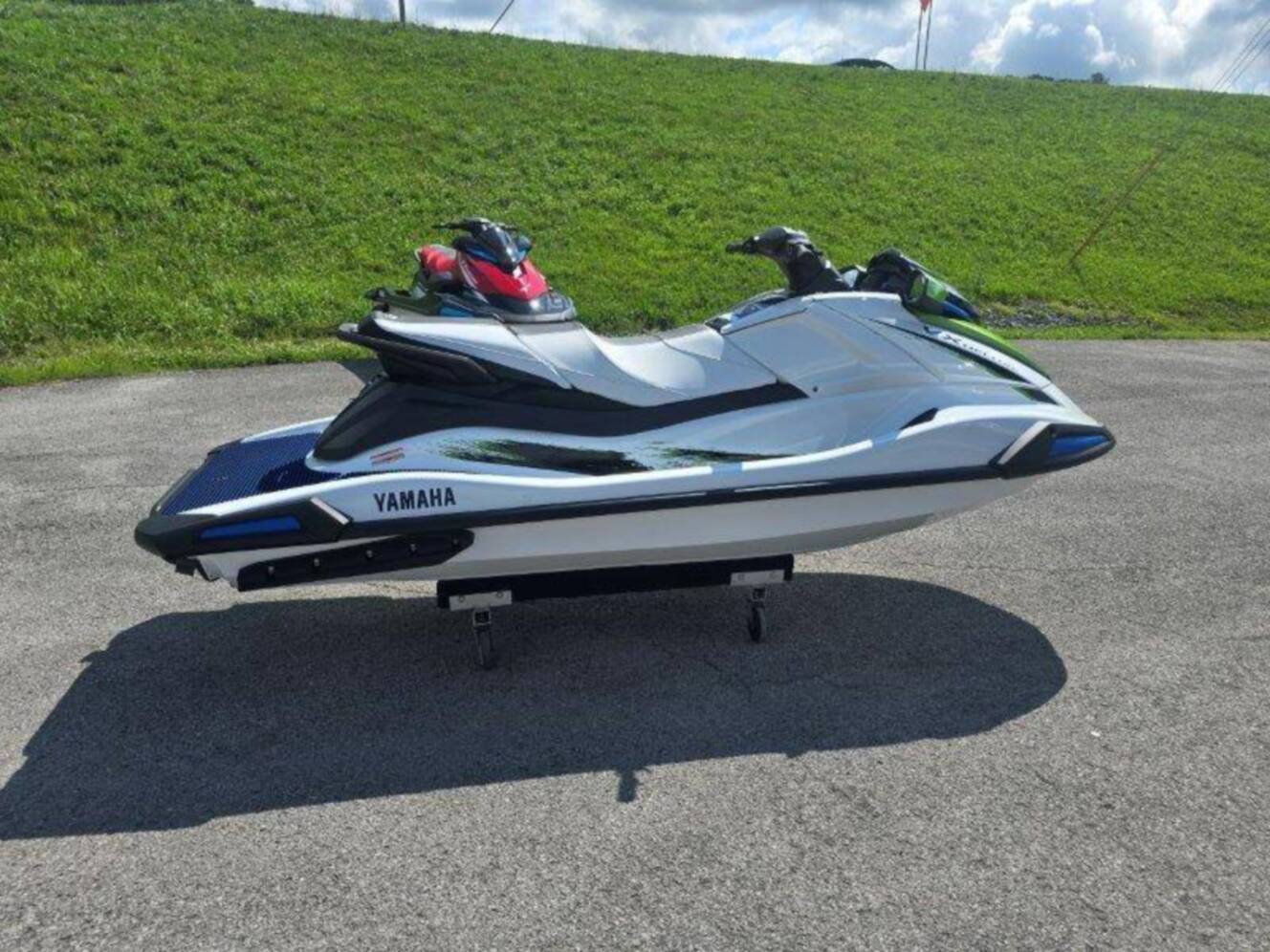 A photo of this 2026 Yamaha Waverunner VX Deluxe
