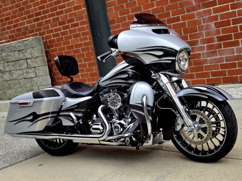 2015 Harley-Davidson® FLHXSE - CVO Street Glide® CVO in Marina Del Rey, CA