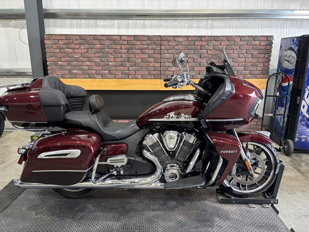2022 Indian Motorcycle® Pursuit Limited with Premium Package Maroon Metallic/Cr LIMITED WITH PREMIUM PACKAGE in Wichita, KS