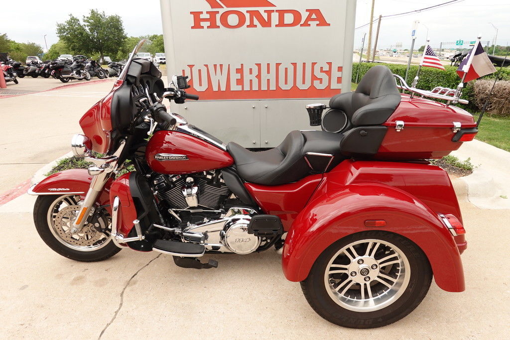 2021 Harley-Davidson® FLHTCUTG - Tri Glide® Ultra ULTRA CLASSIC in Grapevine, TX