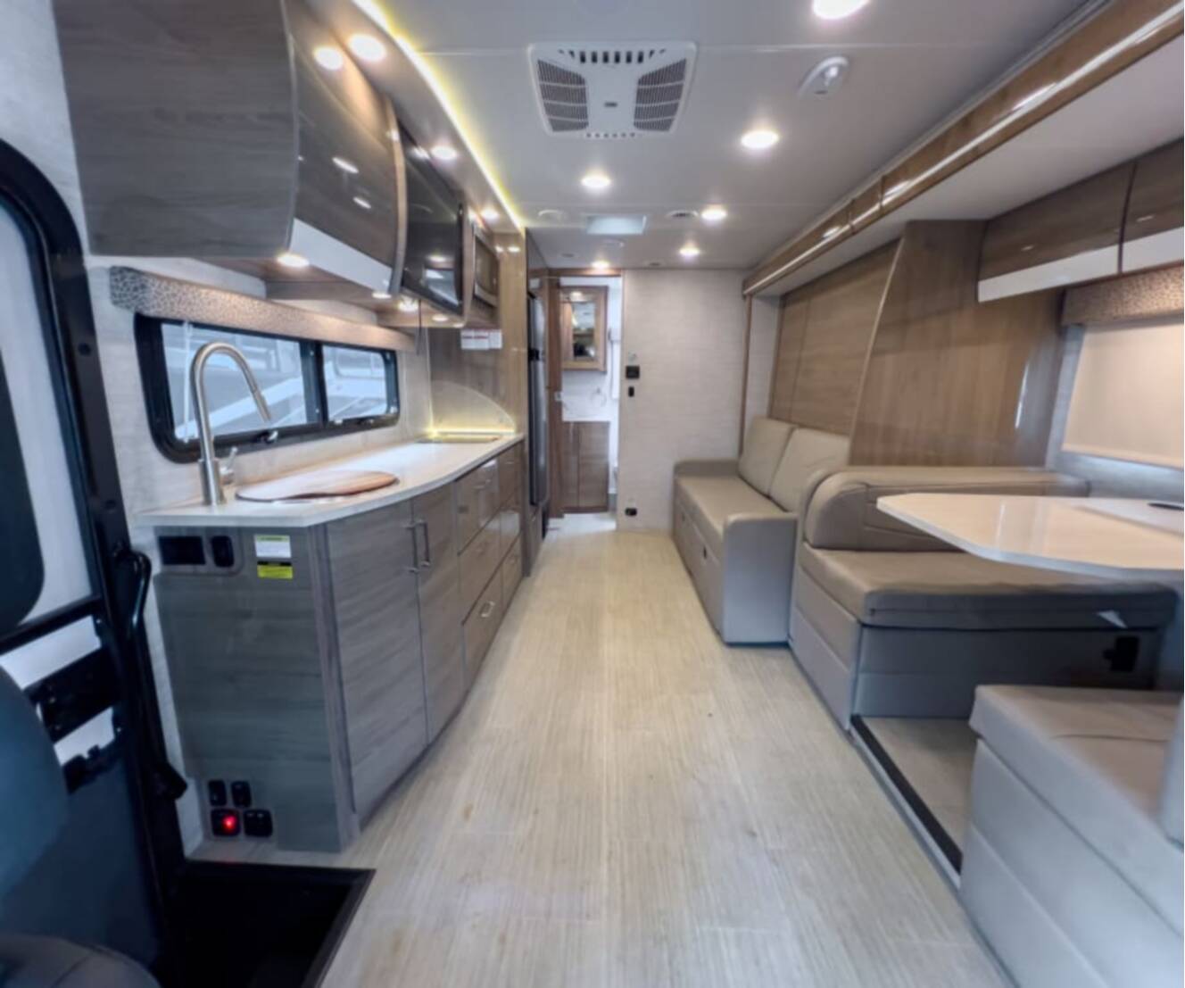 A photo of this 2021 Jayco MELBOURNE PRESTIGE 24RP