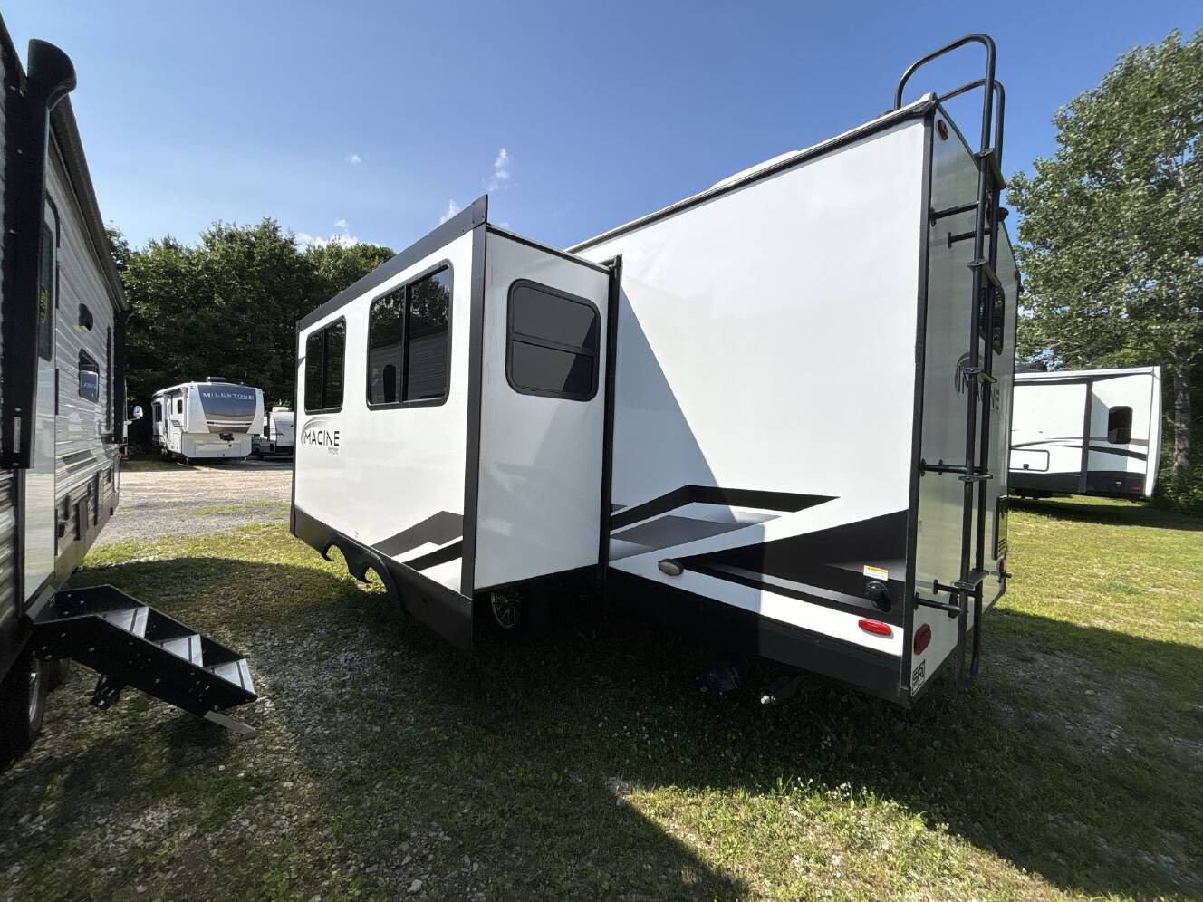 A photo of this 2024 Grand Design Imagine 2600RB