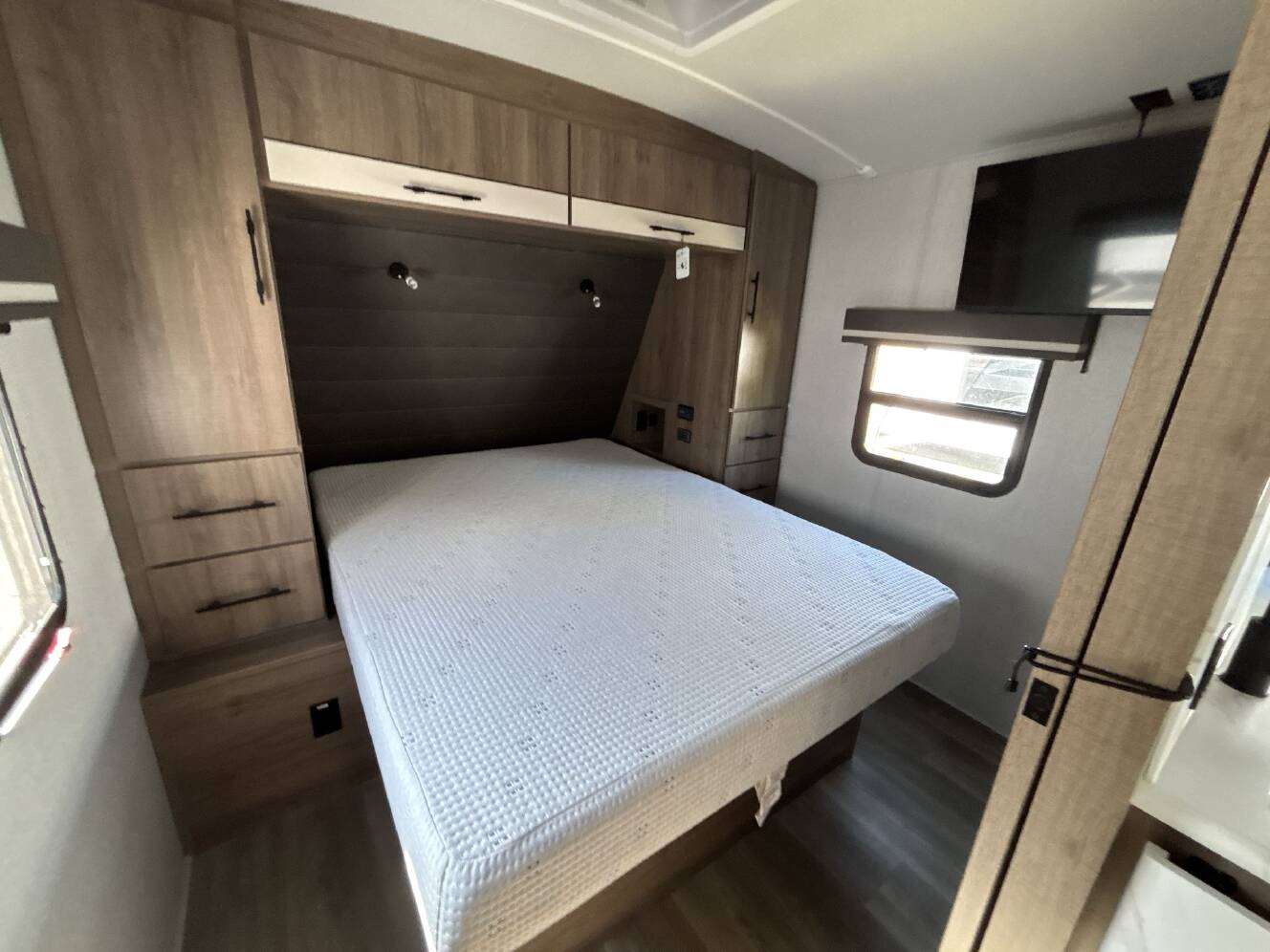 A photo of this 2024 Grand Design Imagine 2600RB