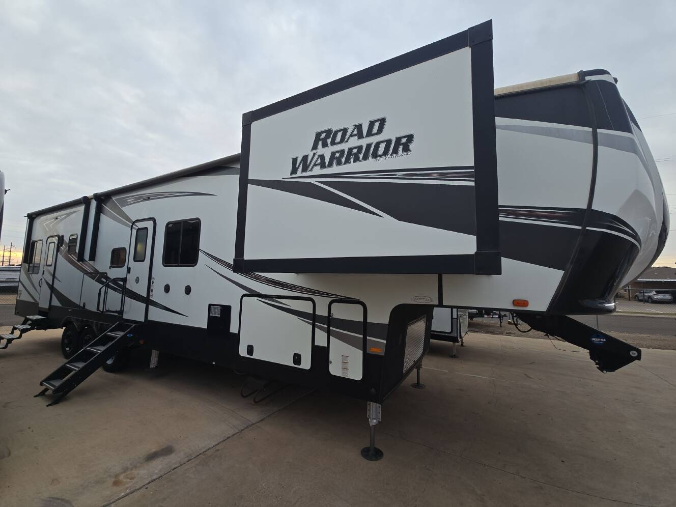 A photo of this 2021 Heartland ROAD WARRIOR 414RW