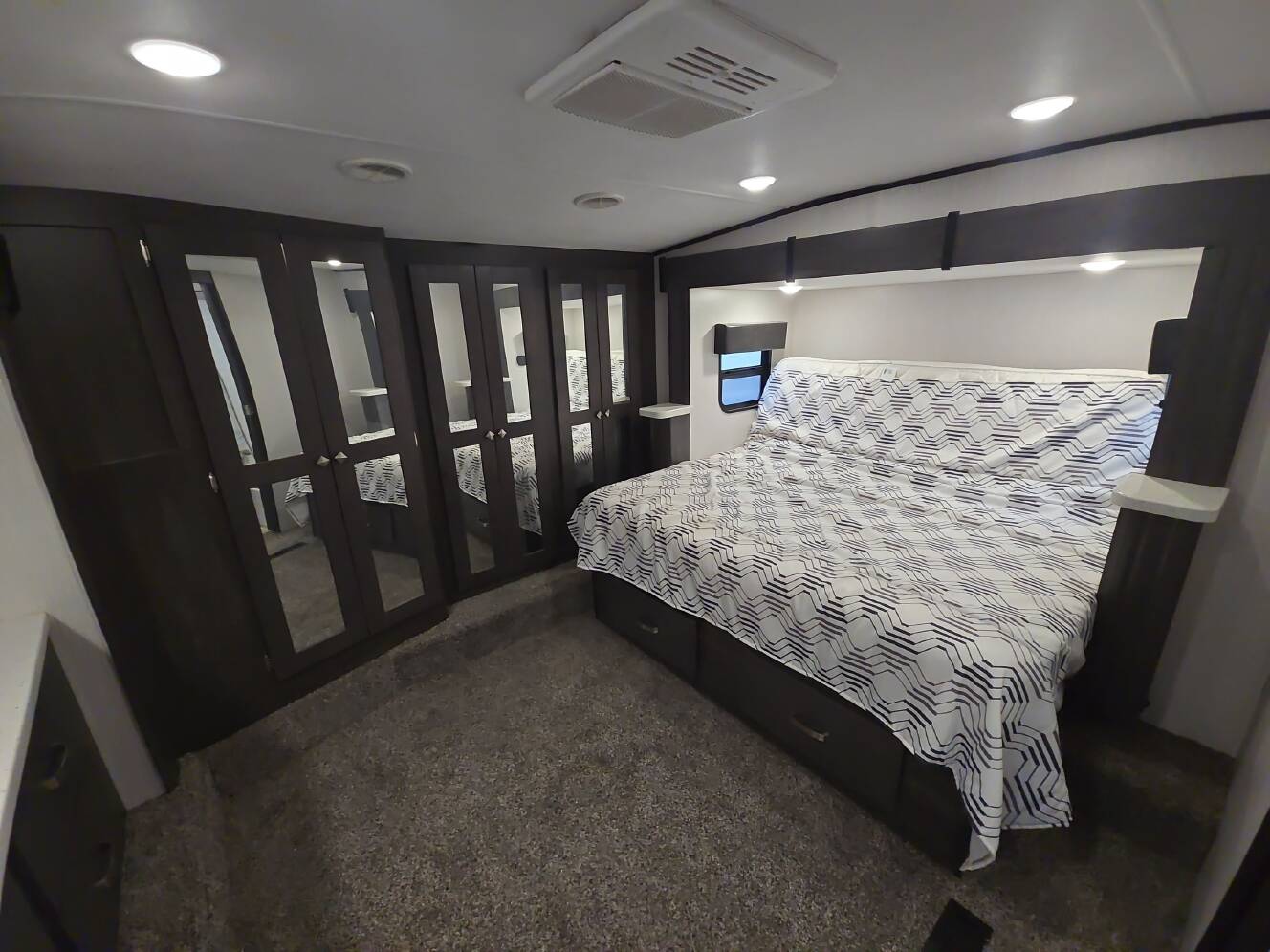 A photo of this 2021 Heartland ROAD WARRIOR 414RW