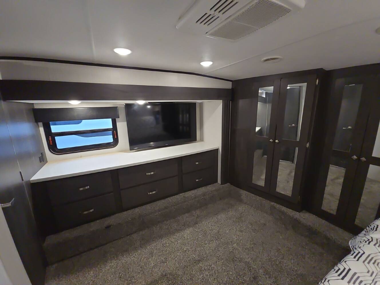 A photo of this 2021 Heartland ROAD WARRIOR 414RW