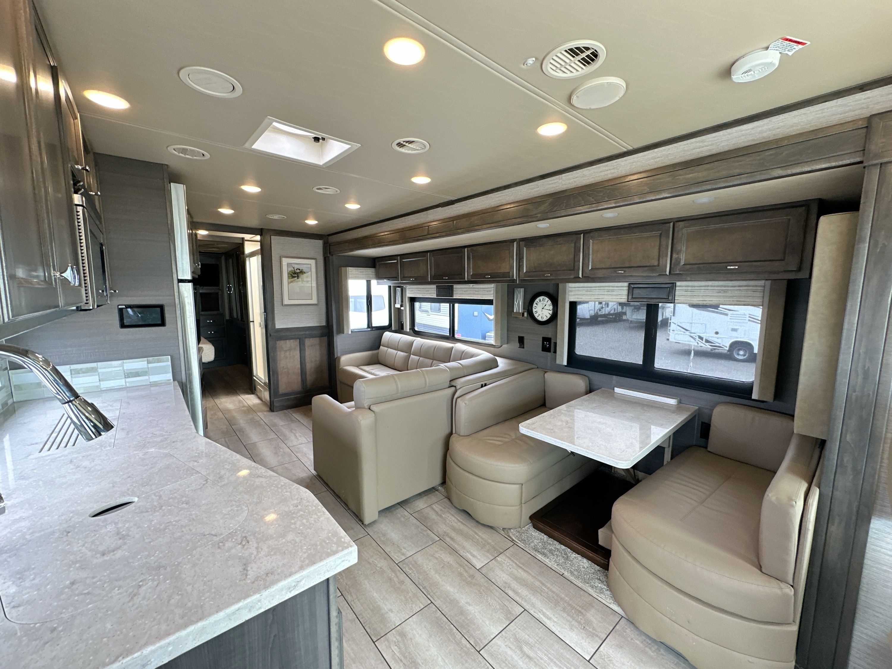 2022 Tiffin ALLEGRO OPEN ROAD 32SA FORD 22K in fife WA