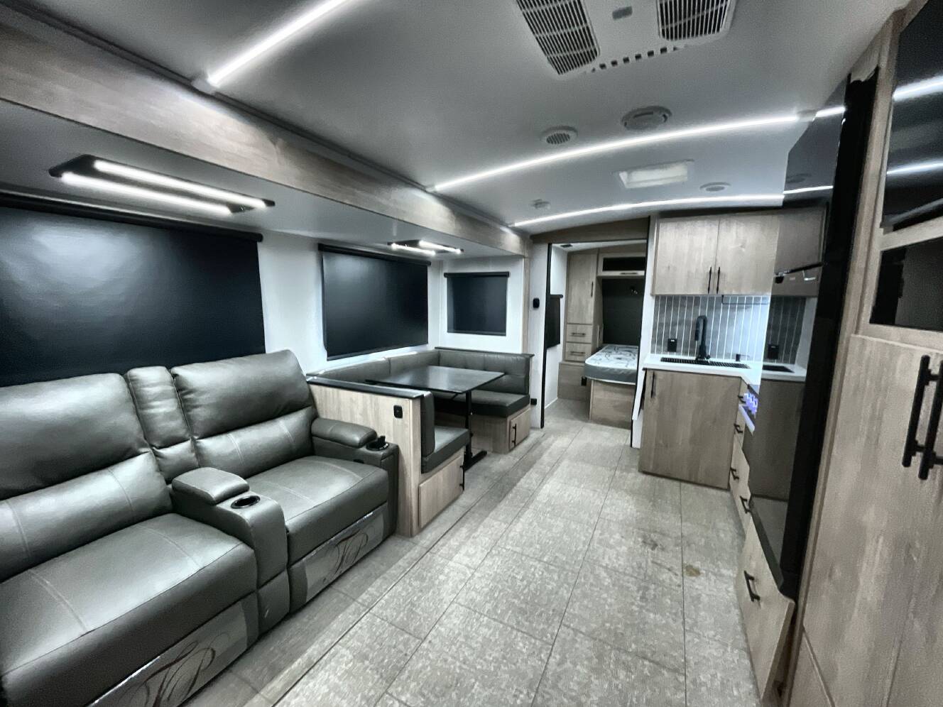 A photo of this 2025 Grand Design IMAGINE 2800BH