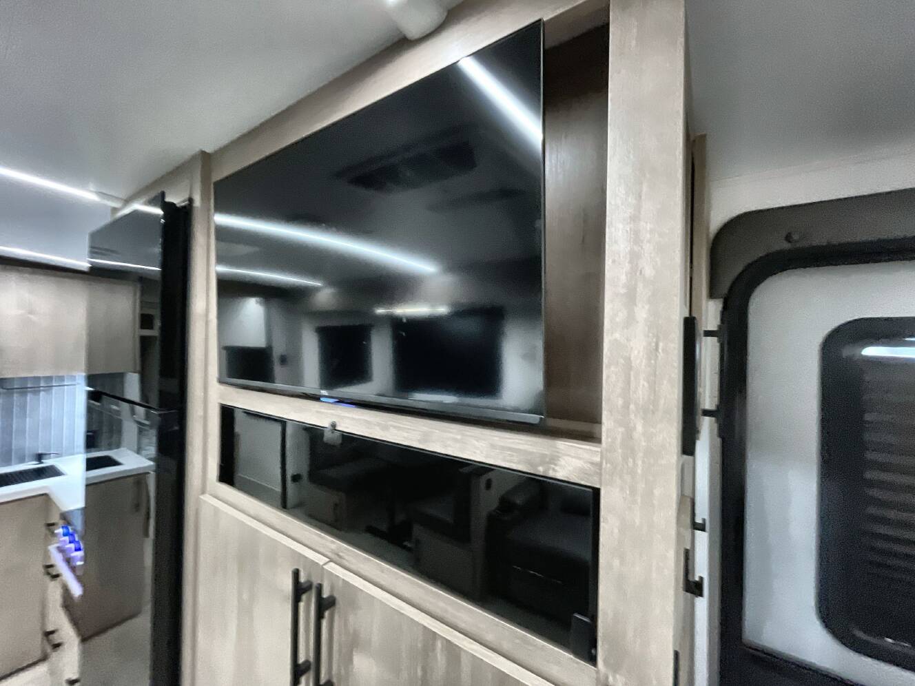 A photo of this 2025 Grand Design IMAGINE 2800BH