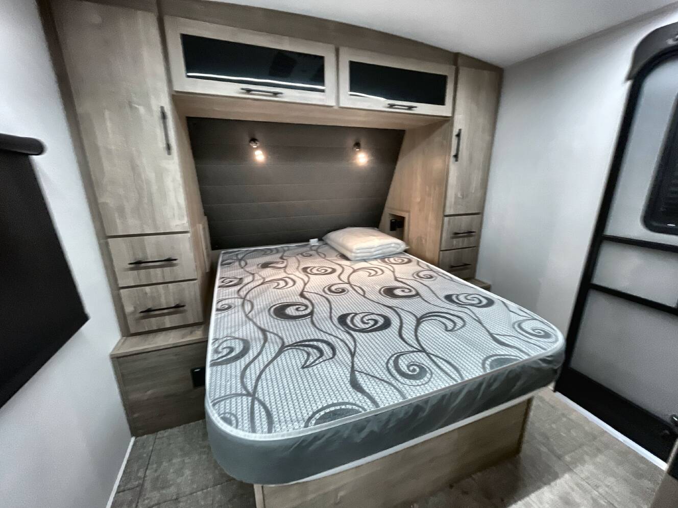 A photo of this 2025 Grand Design IMAGINE 2800BH