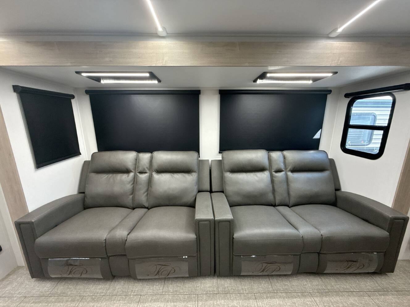 A photo of this 2025 Grand Design IMAGINE 3210BH