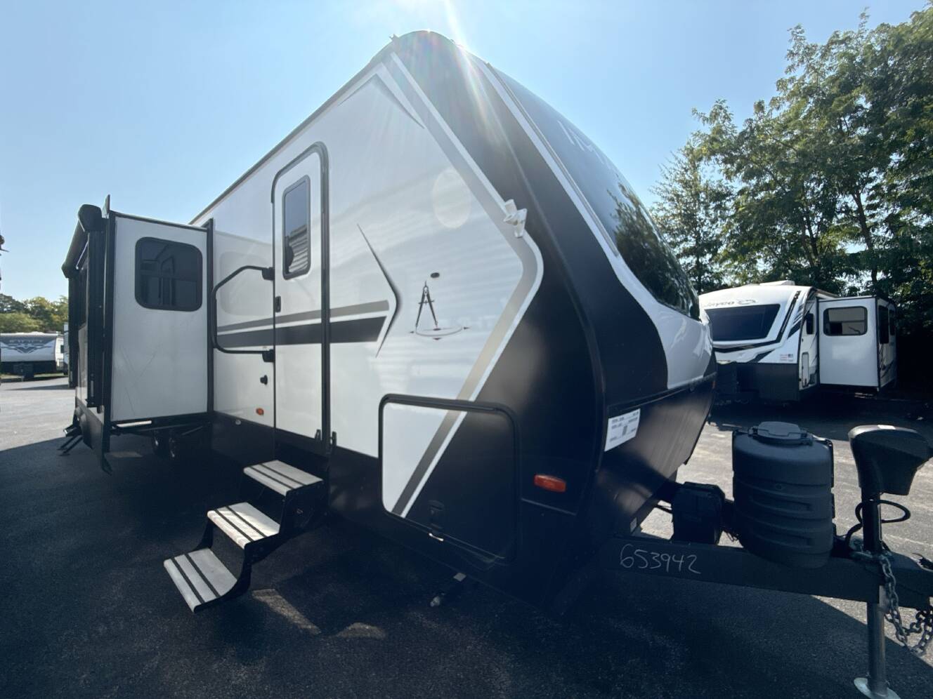 A photo of this 2025 Grand Design IMAGINE 3210BH