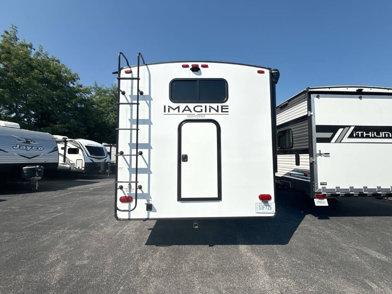 A photo of this 2025 Grand Design IMAGINE 3210BH
