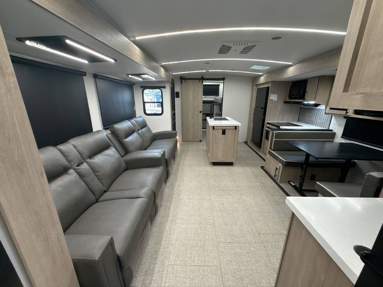 A photo of this 2025 Grand Design IMAGINE 3210BH