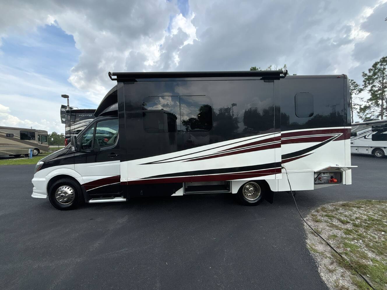 A photo of this 2016 Renegade Rv VILLAGIO 25RBS