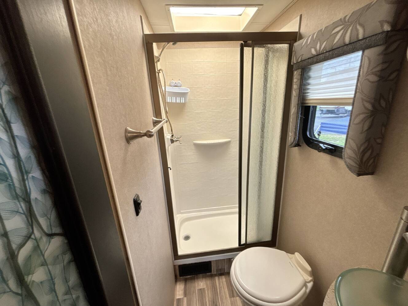 A photo of this 2016 Renegade Rv VILLAGIO 25RBS