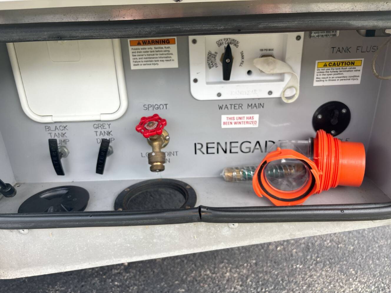 A photo of this 2016 Renegade Rv VILLAGIO 25RBS