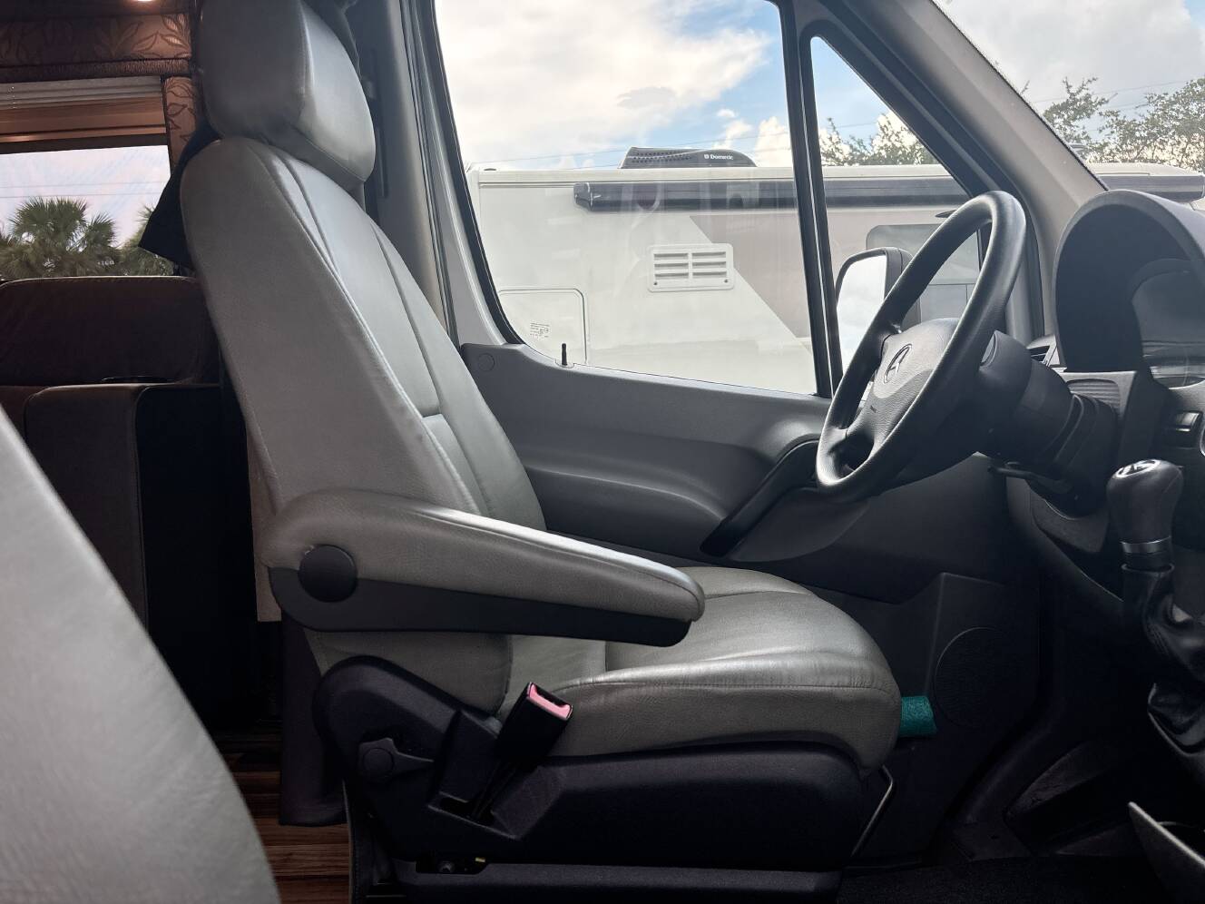 A photo of this 2016 Renegade Rv VILLAGIO 25RBS