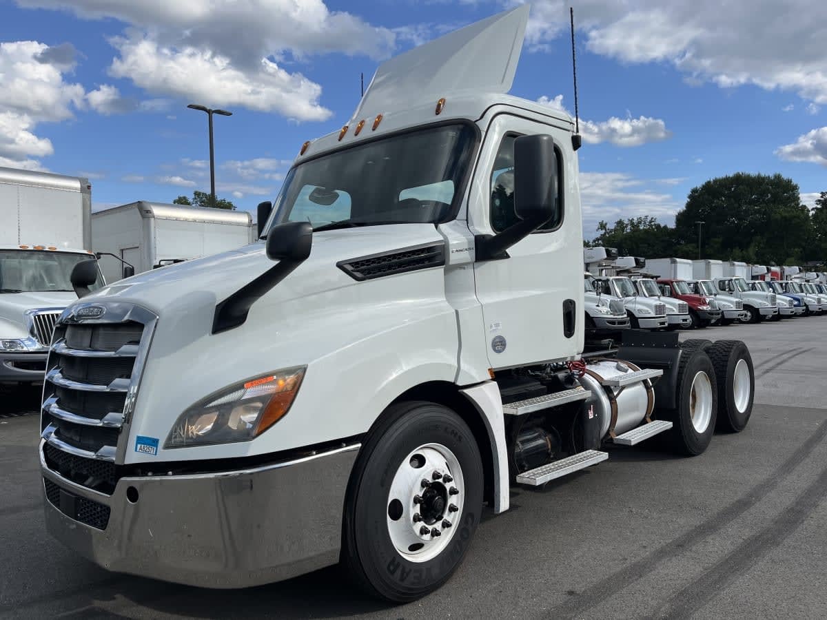 2019 FREIGHTLINER CASCADIA 126 in Laurel, MD