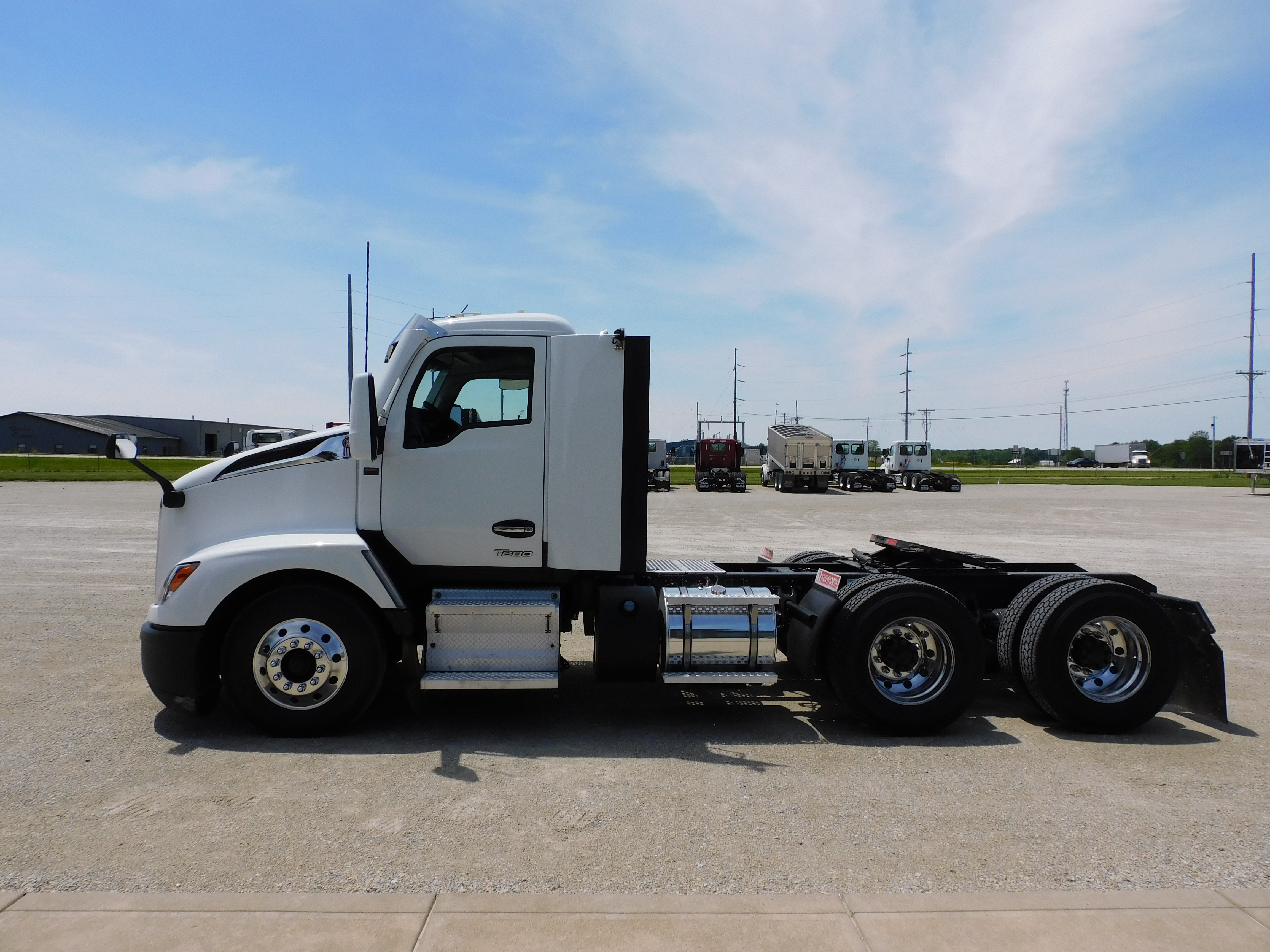 2023 KENWORTH T680 in Greenville, OH